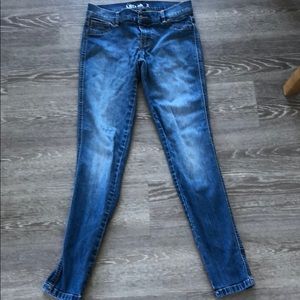 Great looking Jeggings!  Very comfortable!